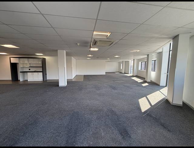 604M² OFFICE TO LET IN PARKTOWN